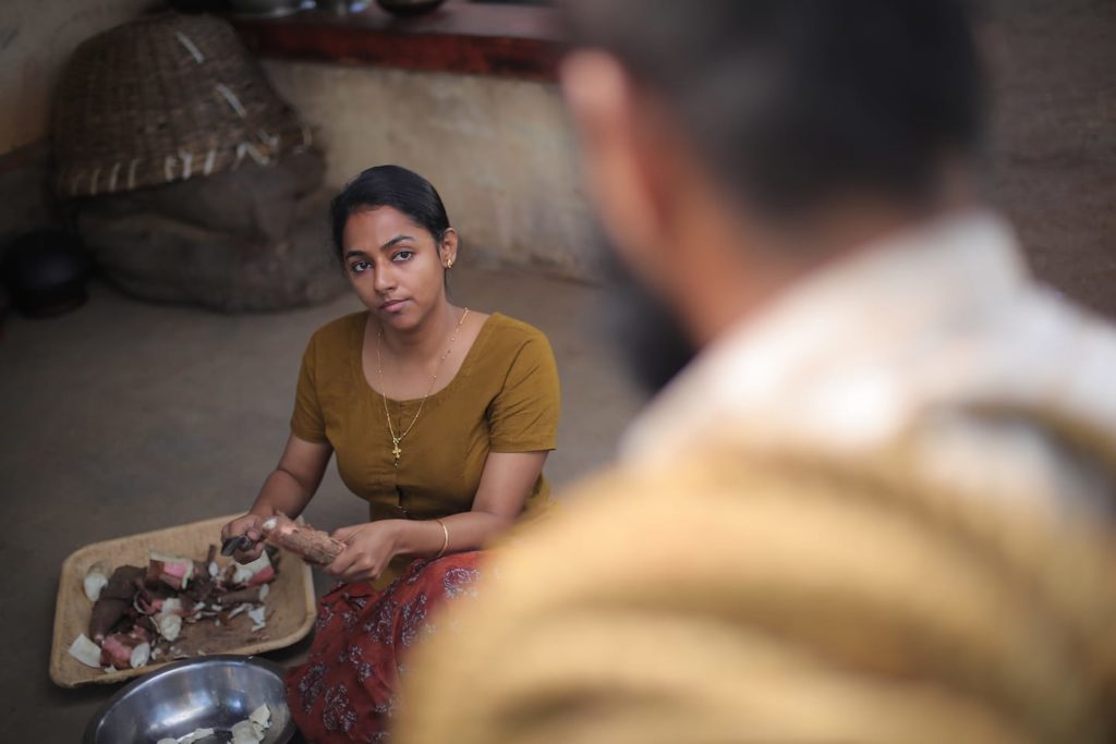 ഫോട്ടോ അയച്ചു, ഓഡിഷന് വിളിച്ചില്ല: ജെല്ലിക്കെട്ട് അനുഭവങ്ങള്‍ തുറന്ന് പറഞ്ഞ് ശാന്തി ബാലചന്ദ്രന്‍ 5