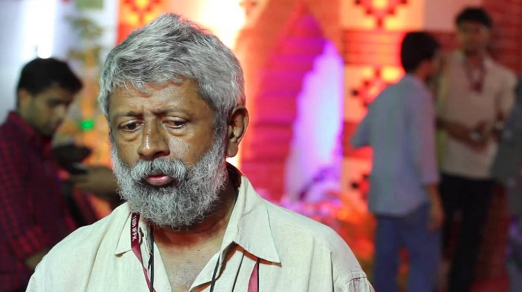 മോഹന്ലാല് നല്ല ഗായകനാണ്. പക്ഷേ: ടി കെ രാജീവ് കുമാര് പറയുന്നു, റിയലിസ്റ്റിക് സിനിമകള് മലയാളത്തിലെ പുതിയ ട്രെന്ഡ് അല്ല; മുമ്പേ ഇവിടെയുണ്ട്: ടി കെ രാജീവ് കുമാര്, burmuda film burmuda malayalam film, burmuda film script writer, burmuda film script writer krishnadas, burmuda movie script writer krishnada panki, krishnadas, krishnadas panki, krishnadas thakazhi, t k rajiv kumar, tk raiv kumar, tk rajeev kumar, t k rajeev kumar interview, burmuda film interview, tk rajeev kumar abhimukham